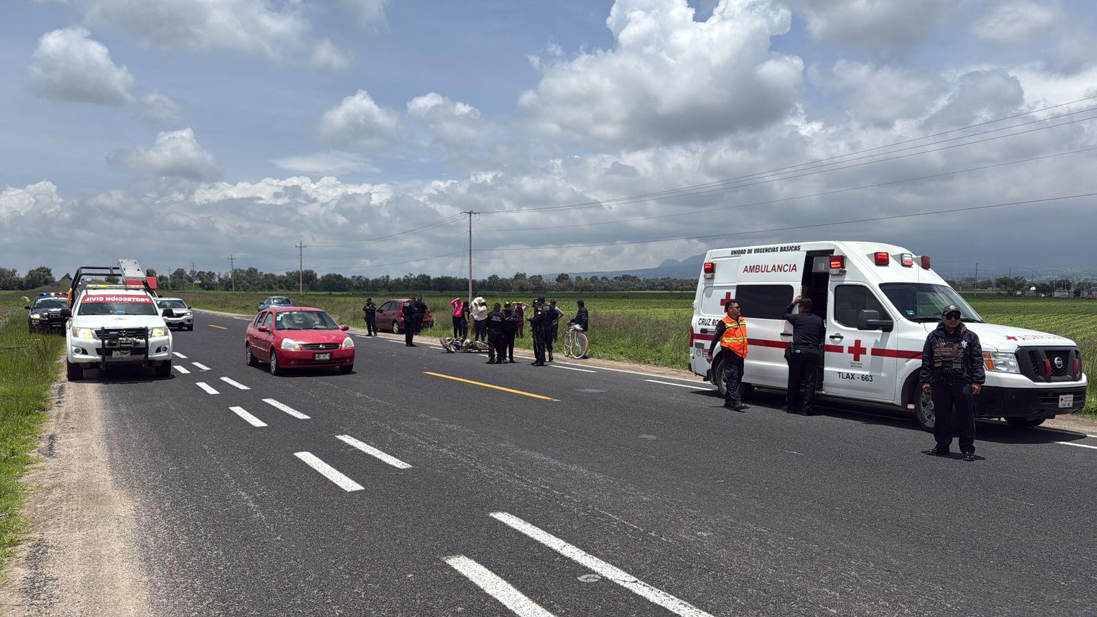 Policía Municipal de Huamantla auxilia en accidente sobre carretera al Carmen Xalpatlahuaya